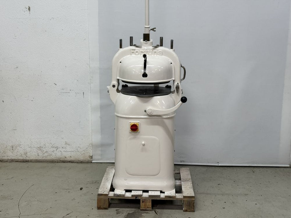 Fortuna semi-automatic bread roll press 4