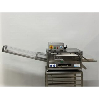 bread-roll-cutter-lochbihler-leo-tg~2 (1)